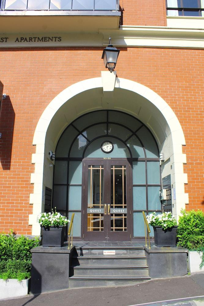 Quest On Eden Aparthotel 4*